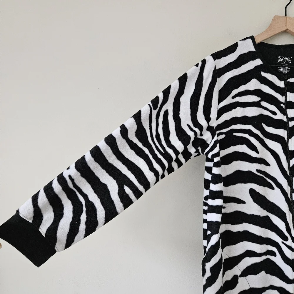 Nick And Nora Black & White Zebra Footed Onesie Pajamas